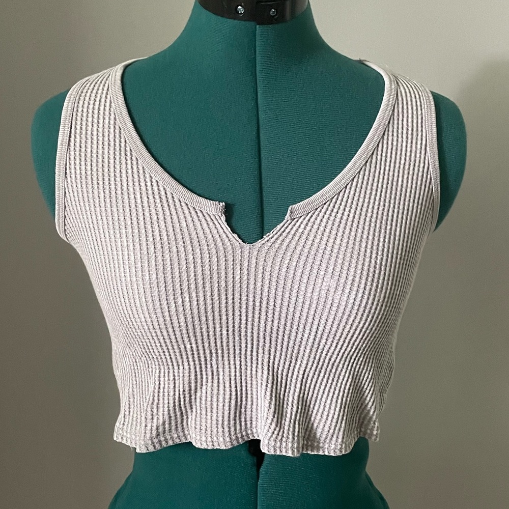 v neck tank
